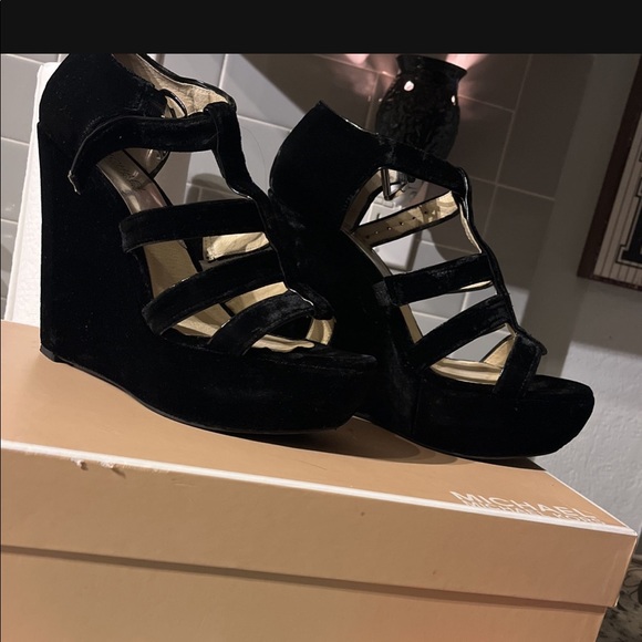 Michael Kors wedges - Picture 1 of 3